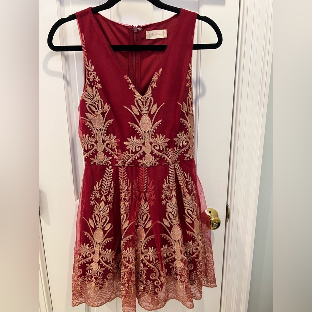 Altar’s State Red & Gold Dress - Size Women’s Small